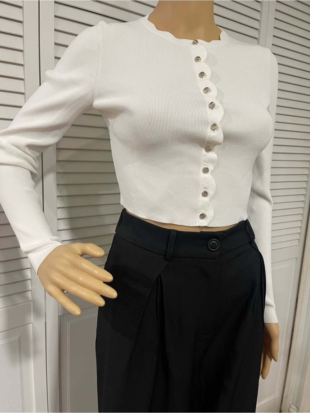 Ted Baker White Scallop-Trim Ribbed Crop Cardigan